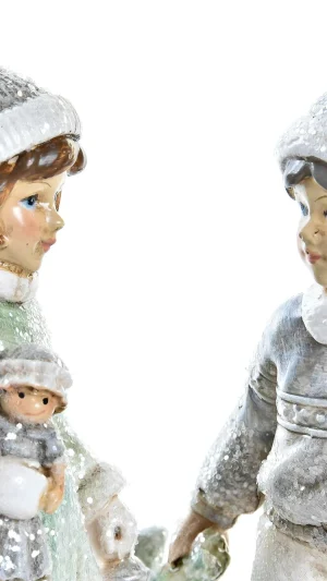 Winterkinder im Schnee