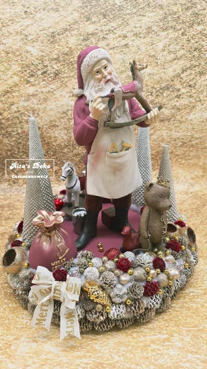 Der Weihnachtsmann in seiner Werkstatt