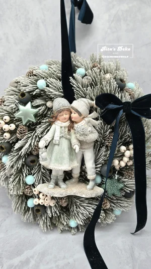 Winterkuss unter dem Sternenhimmel