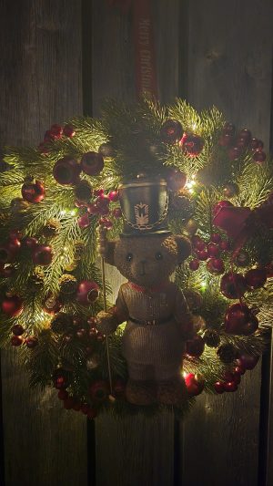 Weihnachtsbär im Lichterglanz