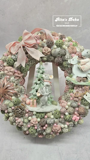 Türkranz mit Mäusefamilie