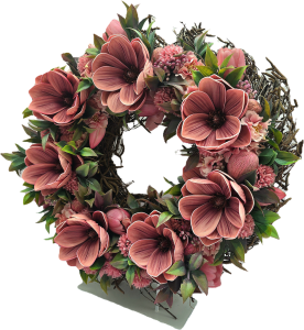 Frühlingshafter Kranz mit Magnolien (Mauve)