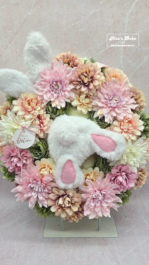 Frühlingskranz mit Hasenpopo