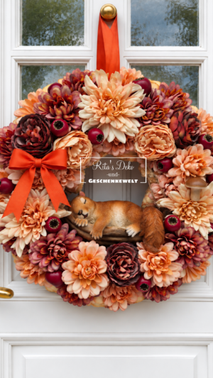 Herbstlicher Blumenkranz mit Eichhörnchen