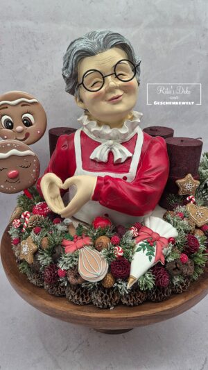 Omas Weihnachtsbäckerei- Advenstdekoration mit Herz