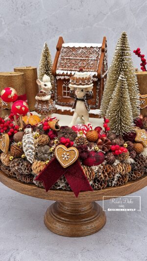 Lebkuchendorf – leuchtender Adventskranz mit zauberhaftem Lebkuchenhaus