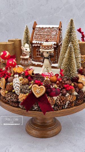 Lebkuchendorf – leuchtender Adventskranz mit zauberhaftem Lebkuchenhaus